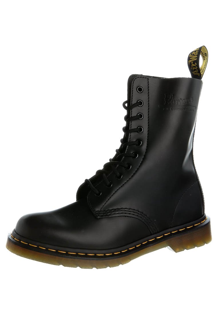 Anfibi-donna-autunno-inverno-2020-2021-Dr-Martens